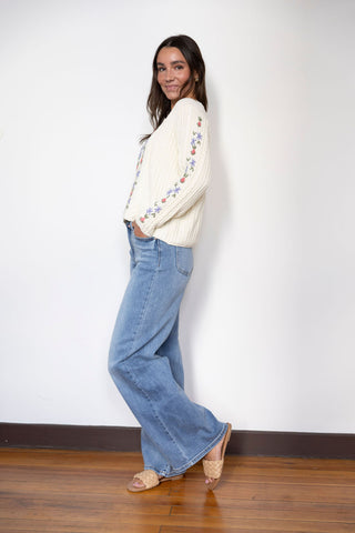 Vintage Daisys 100% Wool Embroidered Cardigan