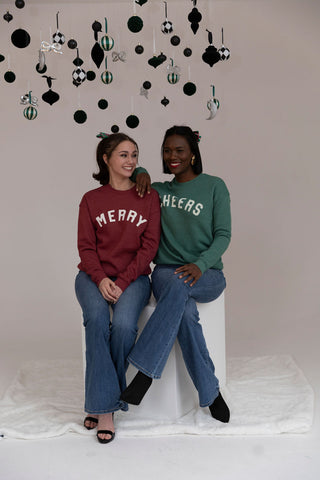 CHEERS GRAPHIC SWEATSHIRT IN GREEN SCREEN PRINT FRONT