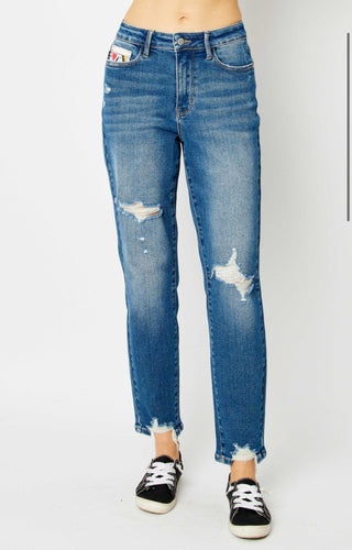 Judy Blue Queen of Hearts Boyfriend Jeans