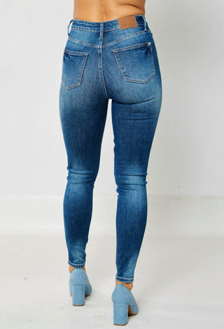 Judy Blue Lasso Tummy Control Skinny Jeans