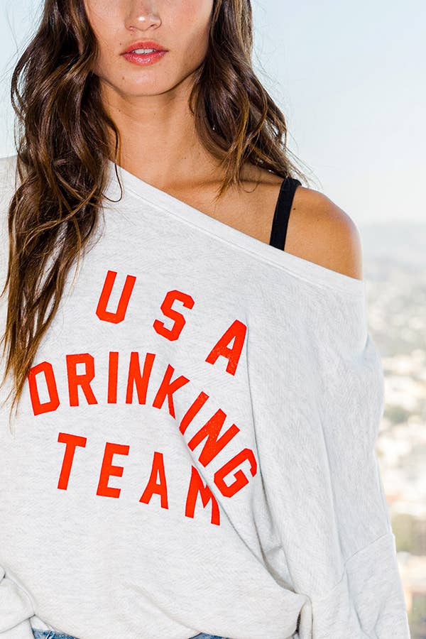 USA DRINKING TEAM Graphic Top