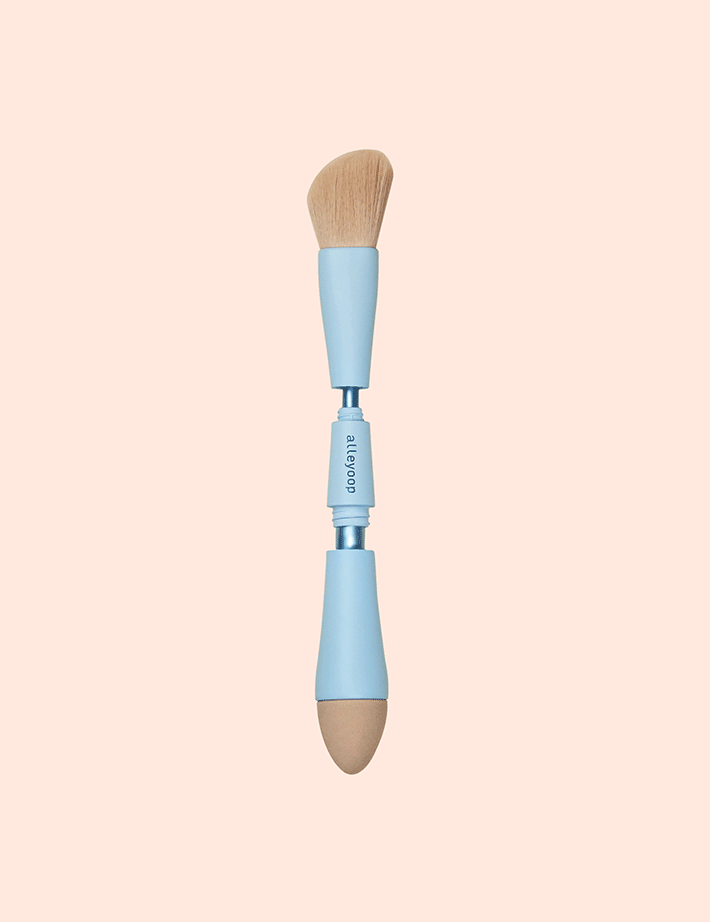 It Does All The Things - 4-in-1 Makeup Brush